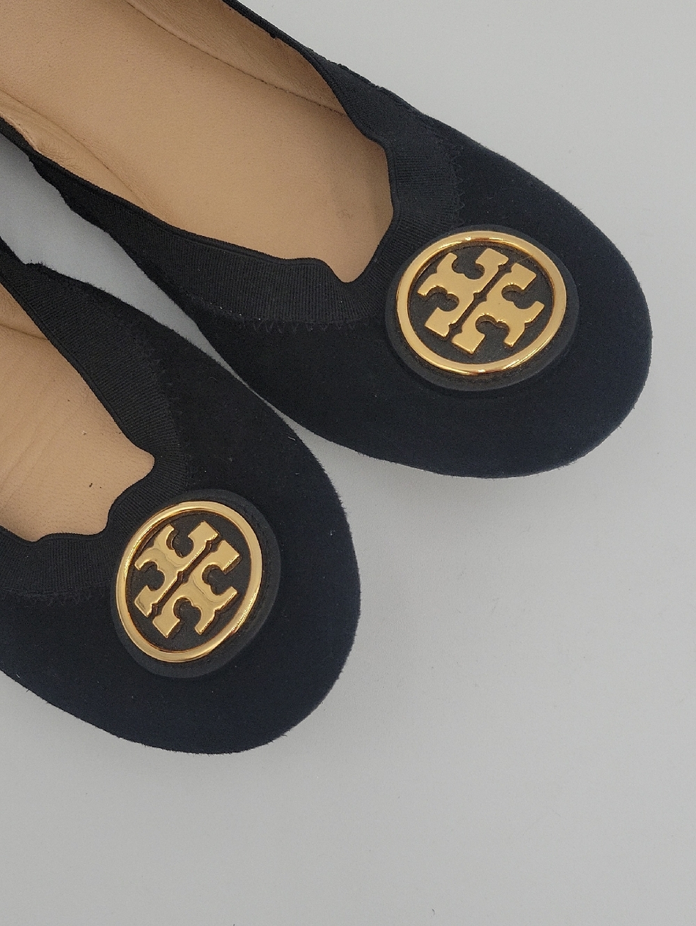 Tory Burch Black Suede Logo Ballet Flats with Gold Tone Logo size 8.5 - Picture 3 of 8